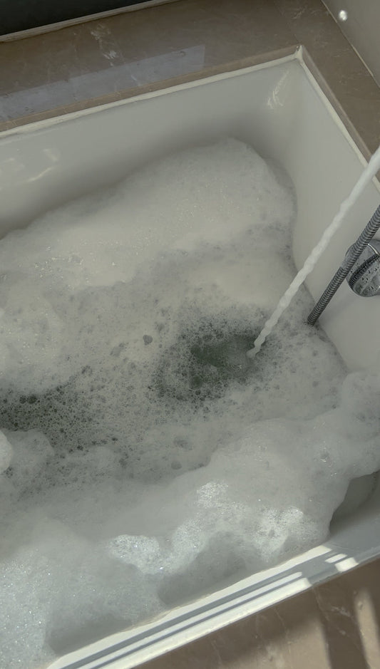 Why Foaming Bath Salts Are the All-in-One Ritual Your Bath Has Been Missing